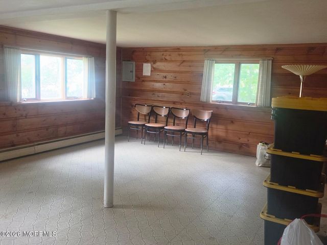 68 Willow Road, Tinton Falls, NJ 07724