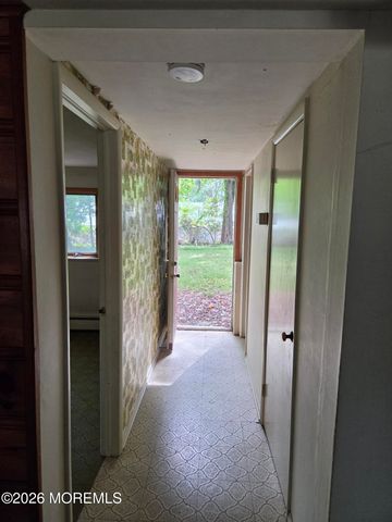 68 Willow Road, Tinton Falls, NJ 07724