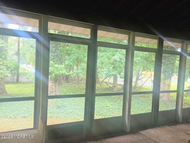 68 Willow Road, Tinton Falls, NJ 07724