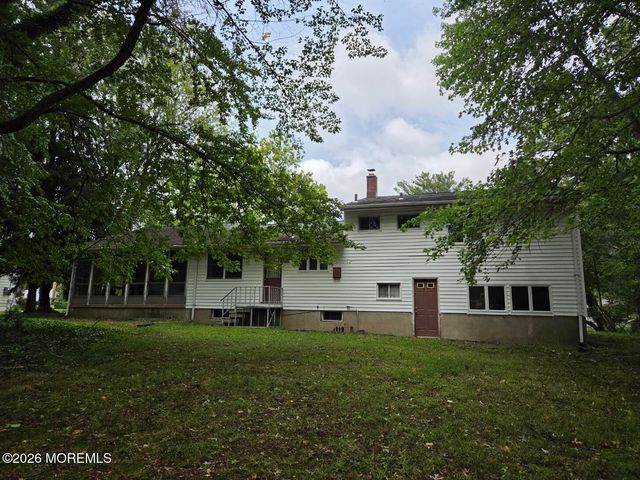 68 Willow Road, Tinton Falls, NJ 07724