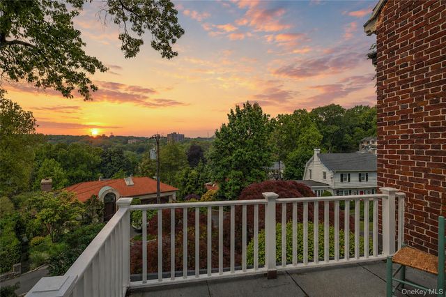 11 AKA 13 Cedar Lane, Bronxville, NY 10708