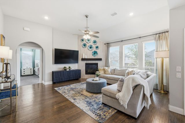 700 Sahallee Drive, Frisco, TX 75033