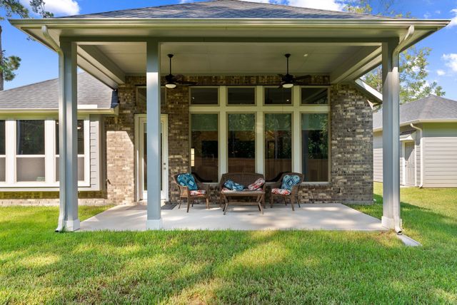 522 Black Bronco Road, Magnolia, TX 77354