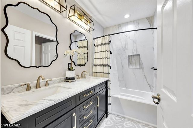 1764 Birdie DR, Naples, FL 34120