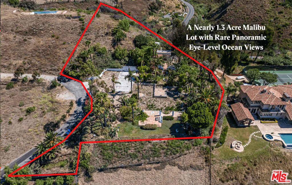 Image 3 of property listing at 21967 Pacific Coast Highway, Malibu, CA 90265