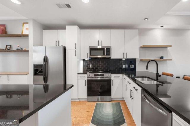 722 Cosmopolitan Drive NE, Atlanta, GA 30324