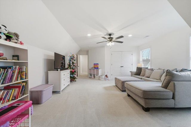 12069 W STROMNESS CV W, Arlington, TN 38002