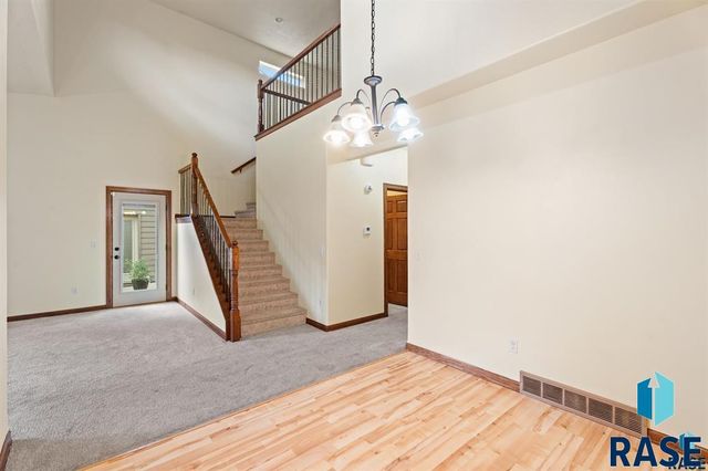 7110 S Bridger Pl Place, Sioux Falls, SD 57108