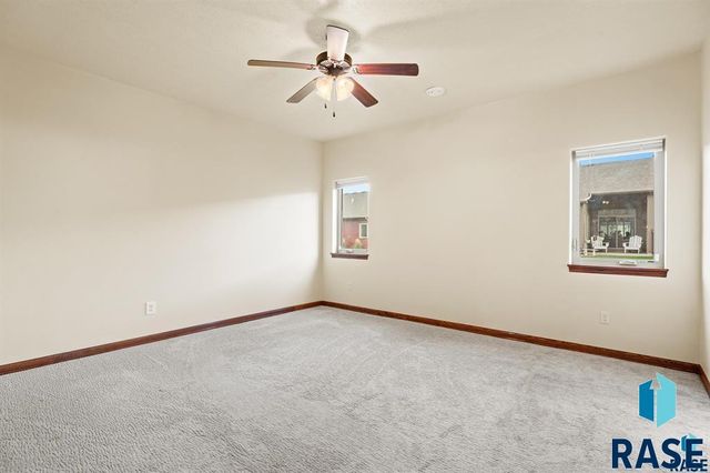 7110 S Bridger Pl Place, Sioux Falls, SD 57108