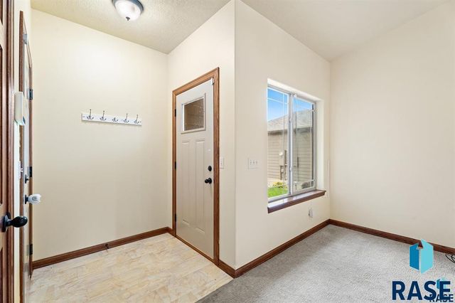 7110 S Bridger Pl Place, Sioux Falls, SD 57108