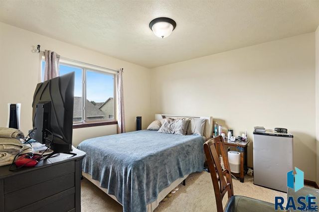 7110 S Bridger Pl Place, Sioux Falls, SD 57108