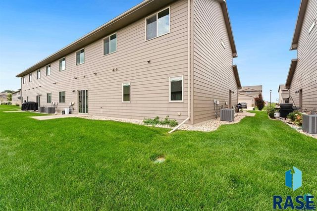 7110 S Bridger Pl Place, Sioux Falls, SD 57108