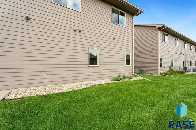 7110 S Bridger Pl Place, Sioux Falls, SD 57108