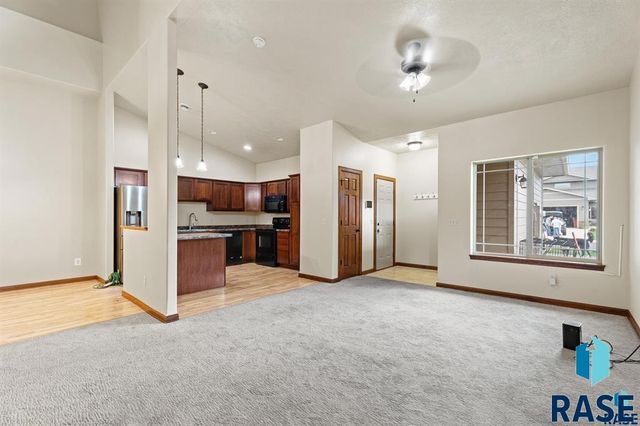 7110 S Bridger Pl Place, Sioux Falls, SD 57108