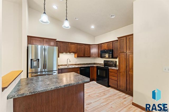 7110 S Bridger Pl Place, Sioux Falls, SD 57108