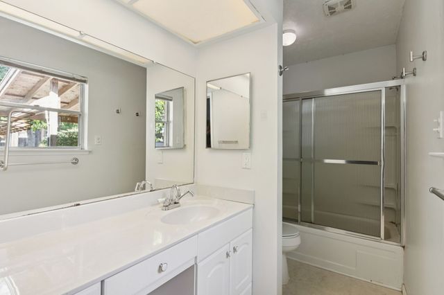 3209 Seaside Street, Irving, TX 75062