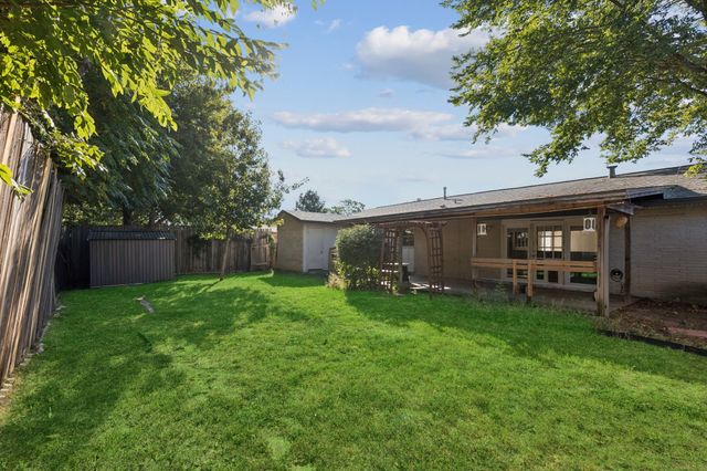 3209 Seaside Street, Irving, TX 75062