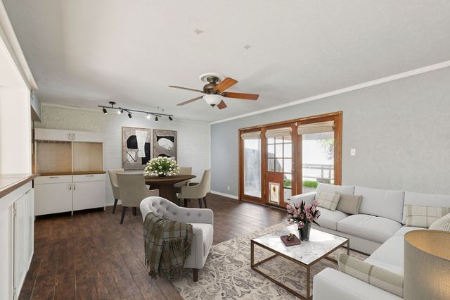 3209 Seaside Street, Irving, TX 75062