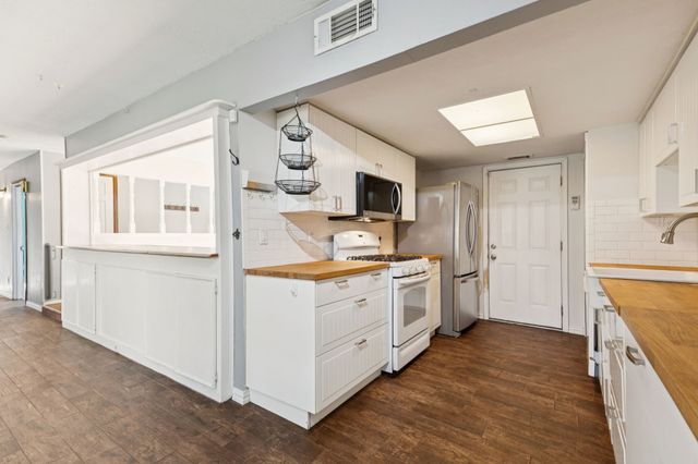 3209 Seaside Street, Irving, TX 75062