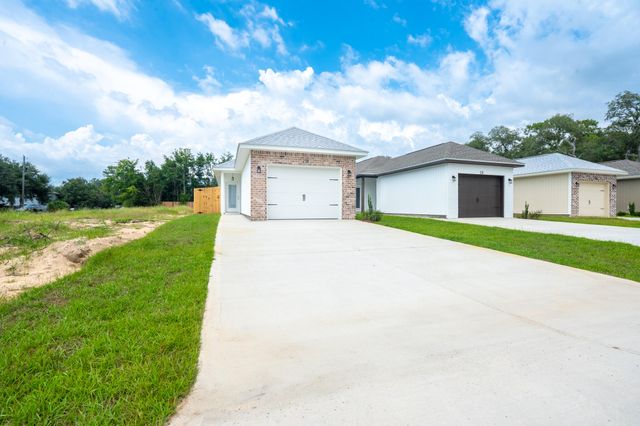 21 B 5th Avenue, Shalimar, FL 32579