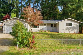 6215 189th Avenue Ct E, Lake Tapps, WA 98391