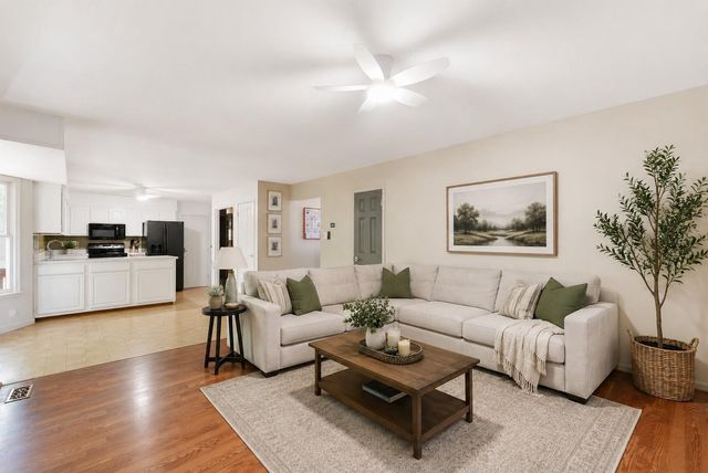 4204 AVON, Dumfries, VA 22025