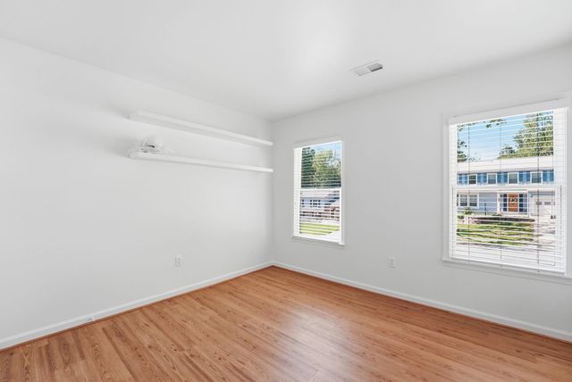 4204 AVON, Dumfries, VA 22025