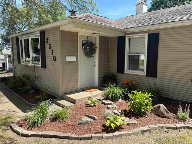 2510 Woodmont Drive, South Bend, IN 46614