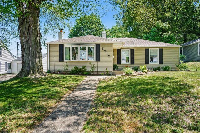2510 Woodmont Drive, South Bend, IN 46614