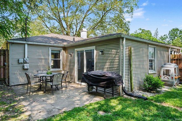2510 Woodmont Drive, South Bend, IN 46614