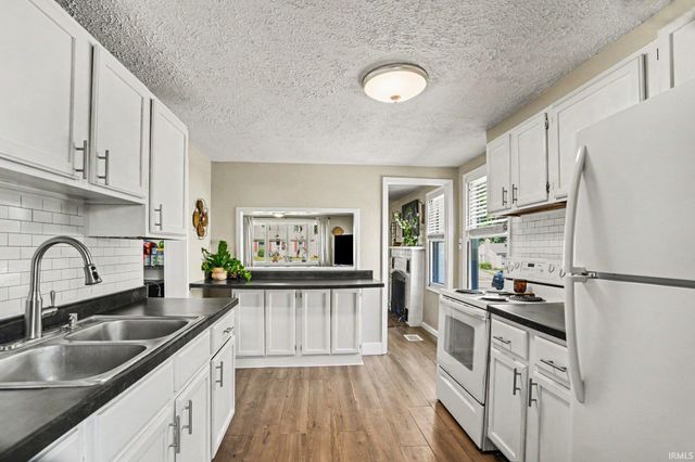 2510 Woodmont Drive, South Bend, IN 46614