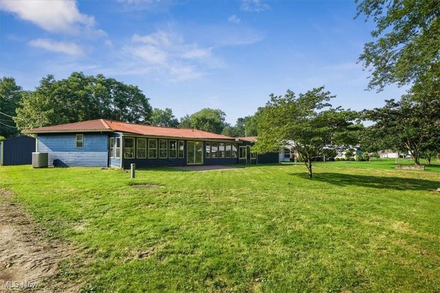 2712 Sycamore Lane, Stockport, OH 43787