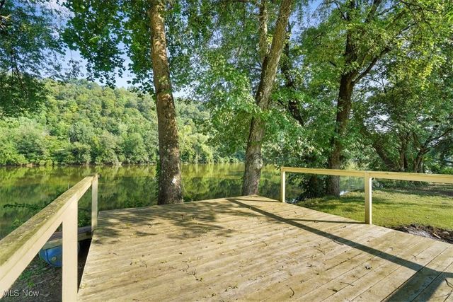 2712 Sycamore Lane, Stockport, OH 43787