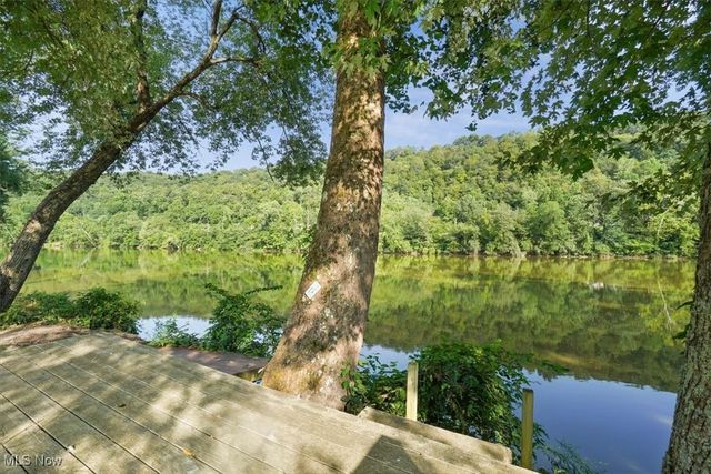 2712 Sycamore Lane, Stockport, OH 43787