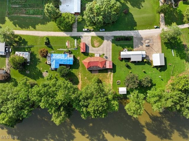 2712 Sycamore Lane, Stockport, OH 43787