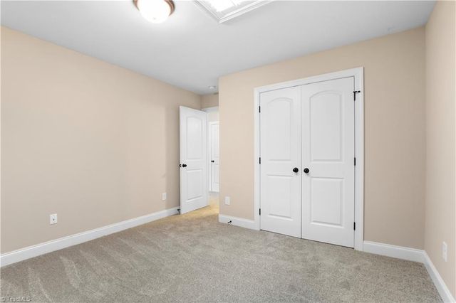1444 Neville Gardens Lane, Winston-salem, NC 27103