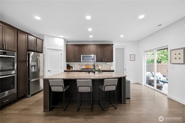 25900 243rd Avenue SE, Maple Valley, WA 98038