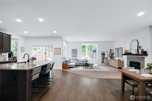 25900 243rd Avenue SE, Maple Valley, WA 98038