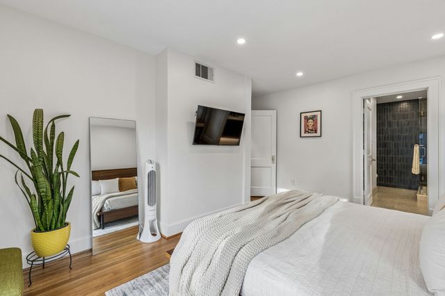 1419 S Montreal Avenue, Dallas, TX 75208