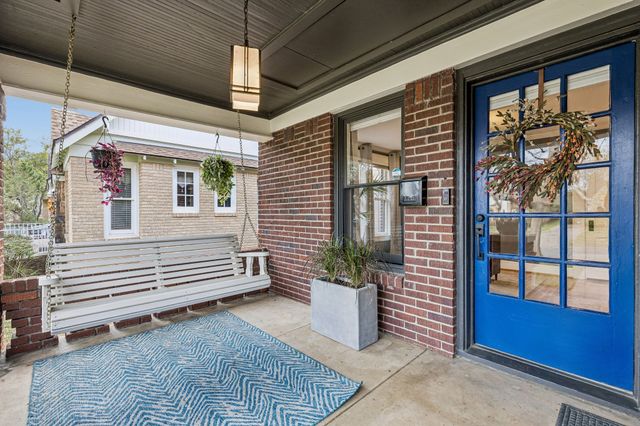 1419 S Montreal Avenue, Dallas, TX 75208