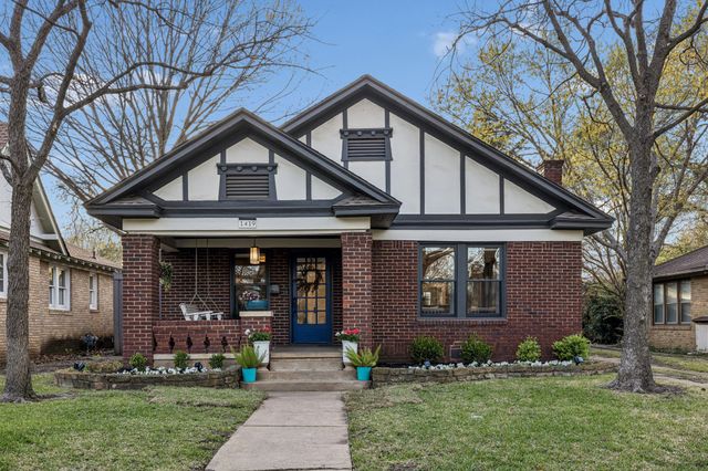 1419 S Montreal Avenue, Dallas, TX 75208