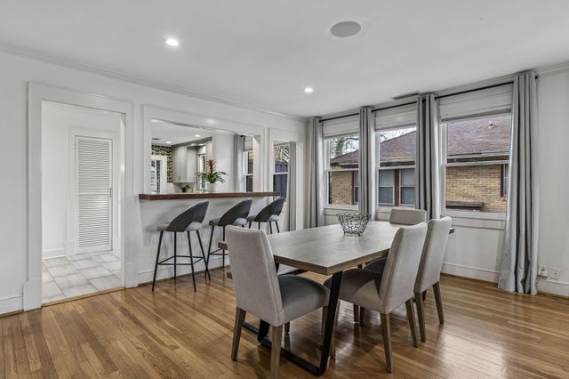 1419 S Montreal Avenue, Dallas, TX 75208