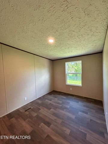 4821 Guinn Rd, Knoxville, TN 37931