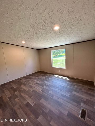 4821 Guinn Rd, Knoxville, TN 37931