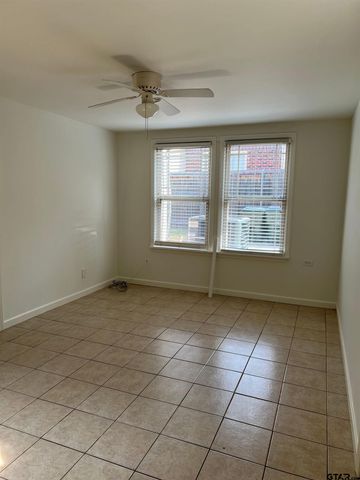 328 S Mockingbird Ln, Tyler, TX 75701