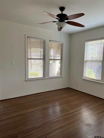 328 S Mockingbird Ln, Tyler, TX 75701