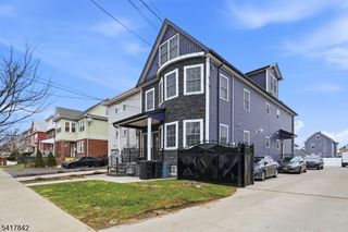 909 Monroe Ave, Elizabeth City, NJ 07201