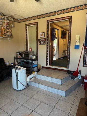 1510 S Fort Worth, Midland, TX 79701