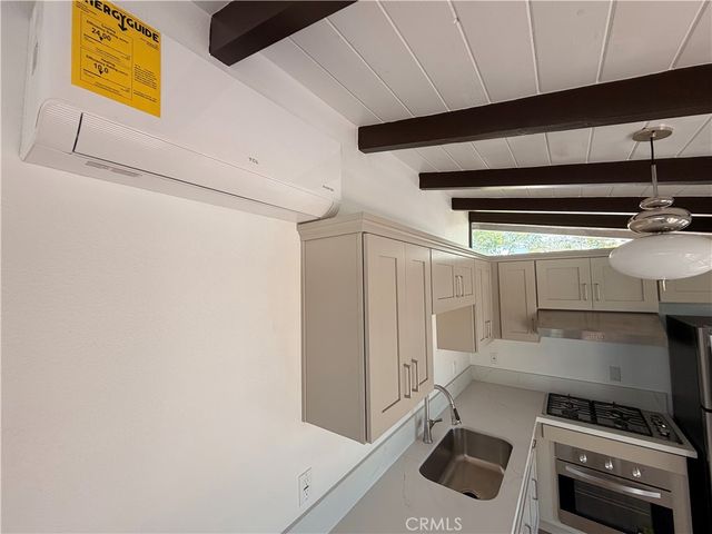 3035 A Lees, Long Beach, CA 90808