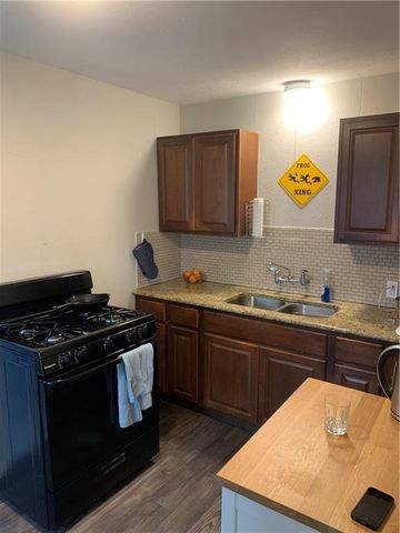 808 E 46th ST B, Austin, TX 78751